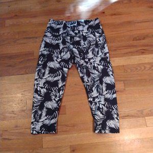 High-Waisted PowerSoft Side-Pocket Crop Leggings for Women